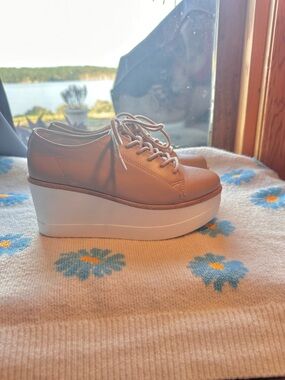 Platform Lace-Up Sneakers in Light Beige